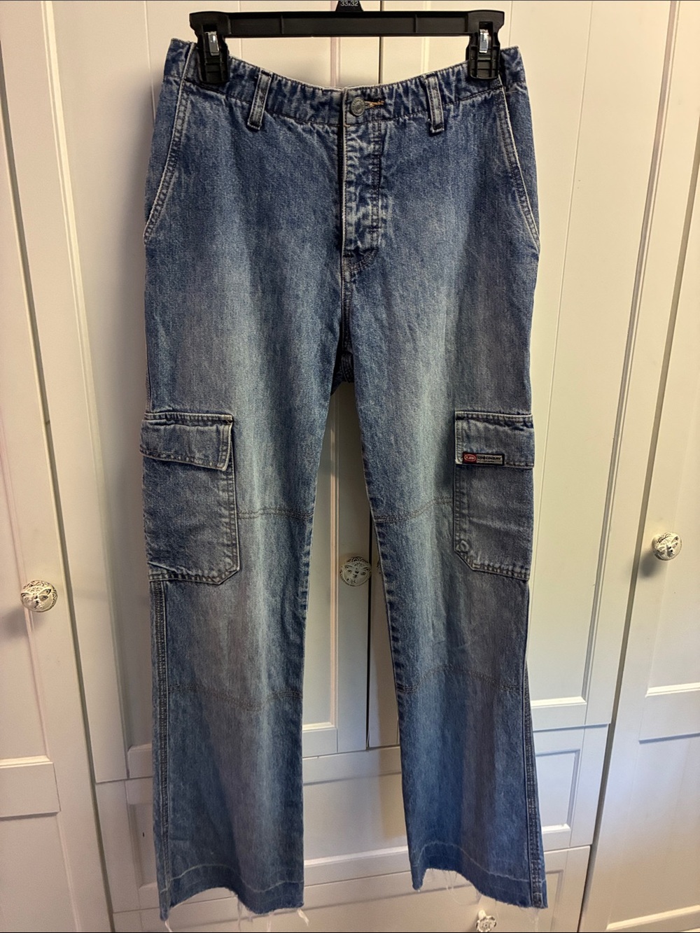 VINTAGE UNION BAY Light Wash Denim Cargo Pants with Utility Pockets